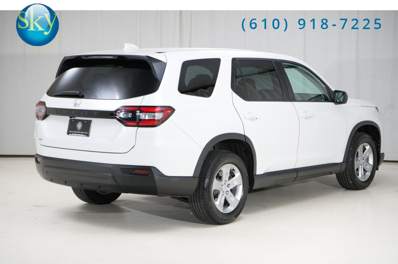 2023 Honda Pilot AWD LX 8-PASSENGER West Chester PA