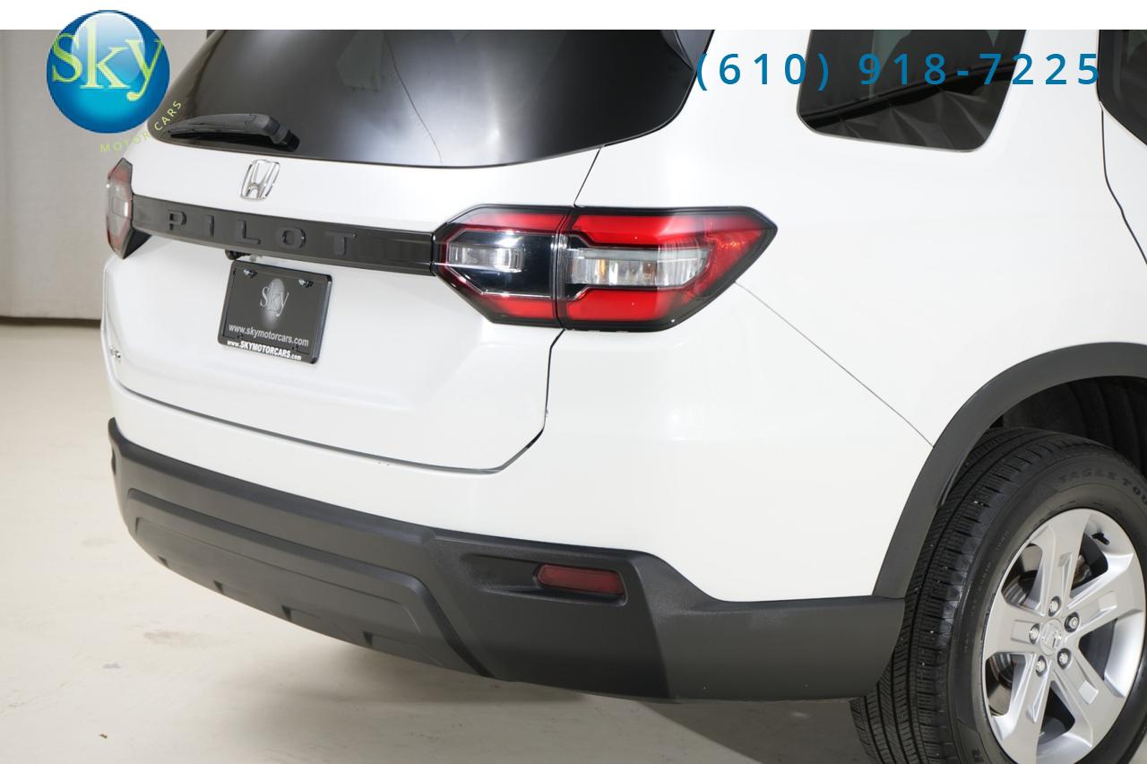 2023 Honda Pilot AWD LX 8-PASSENGER West Chester PA