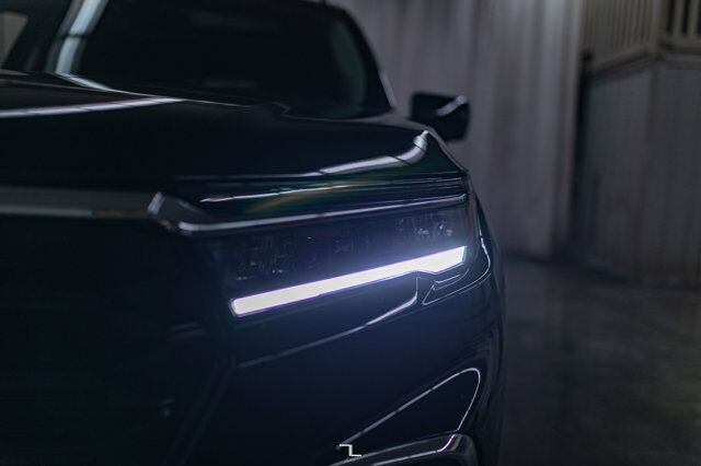 2023 Honda Pilot AWD Touring Leather Roof Nav BCam Red Deer AB