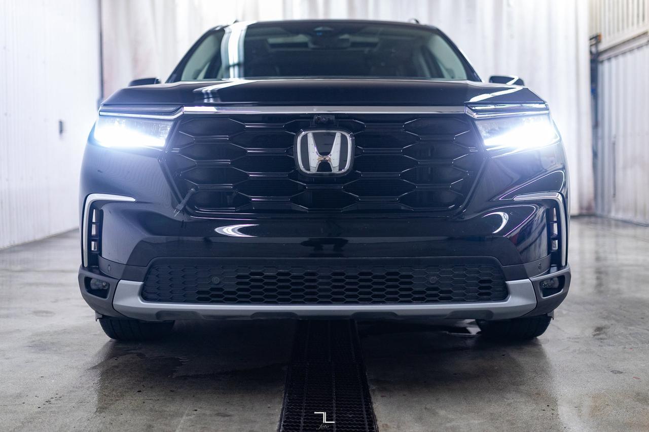2023 Honda Pilot AWD Touring Leather Roof Nav BCam Red Deer AB