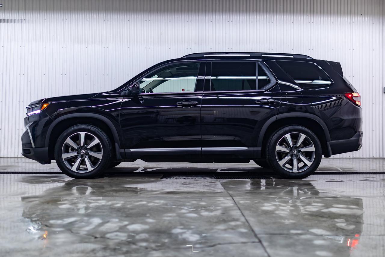 2023 Honda Pilot AWD Touring Leather Roof Nav BCam Red Deer AB