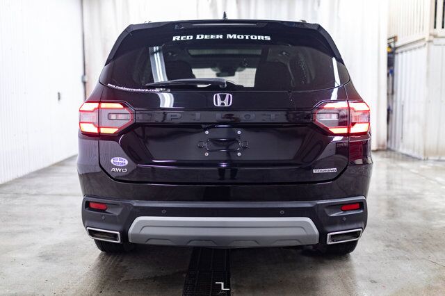 2023 Honda Pilot AWD Touring Leather Roof Nav BCam Red Deer AB