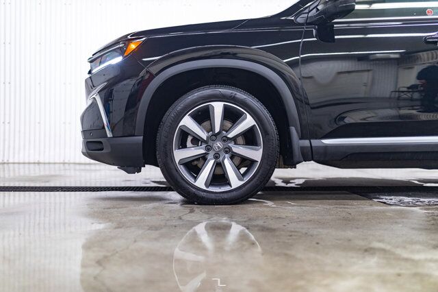 2023 Honda Pilot AWD Touring Leather Roof Nav BCam Red Deer AB