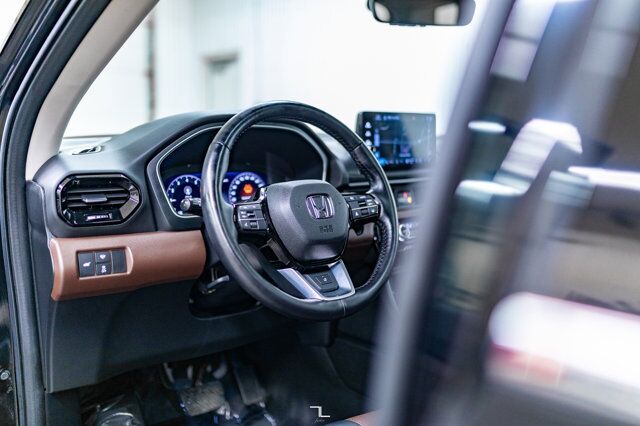 2023 Honda Pilot AWD Touring Leather Roof Nav BCam Red Deer AB