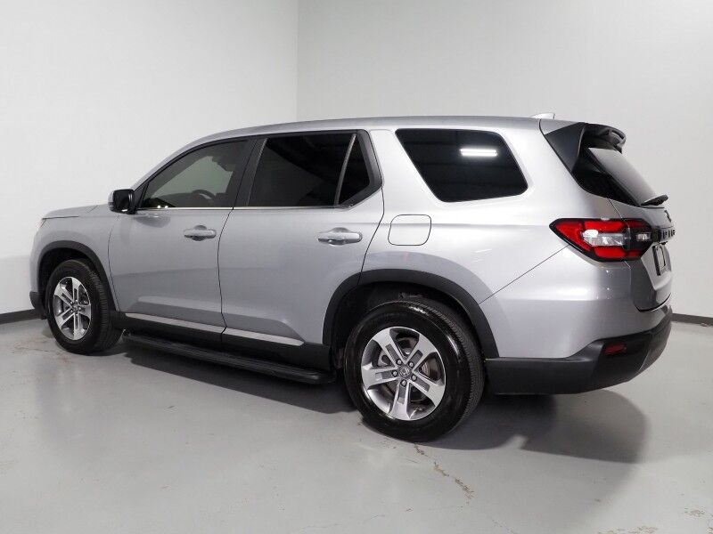 2023 Honda Pilot EX-L 7 Passenger *ADAPTIVE CRUISE, SAFETY ALERTS, BACKUP-CAMERA, LEATHER, HEATED SEATS, 2ND ROW CAPTAINS, POWER LIFTGATE, REMOTE START, APPLE & ANDROID Round Rock TX