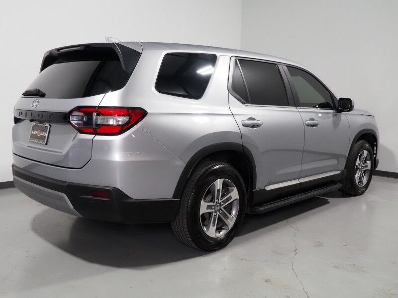 2023 Honda Pilot EX-L 7 Passenger *ADAPTIVE CRUISE, SAFETY ALERTS, BACKUP-CAMERA, LEATHER, HEATED SEATS, 2ND ROW CAPTAINS, POWER LIFTGATE, REMOTE START, APPLE & ANDROID Round Rock TX