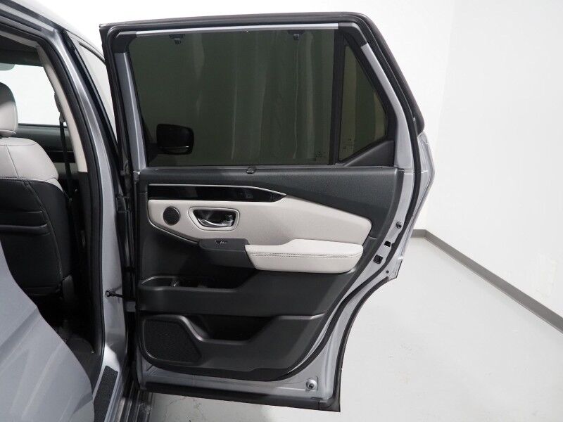2023 Honda Pilot EX-L 7 Passenger *ADAPTIVE CRUISE, SAFETY ALERTS, BACKUP-CAMERA, LEATHER, HEATED SEATS, 2ND ROW CAPTAINS, POWER LIFTGATE, REMOTE START, APPLE & ANDROID Round Rock TX