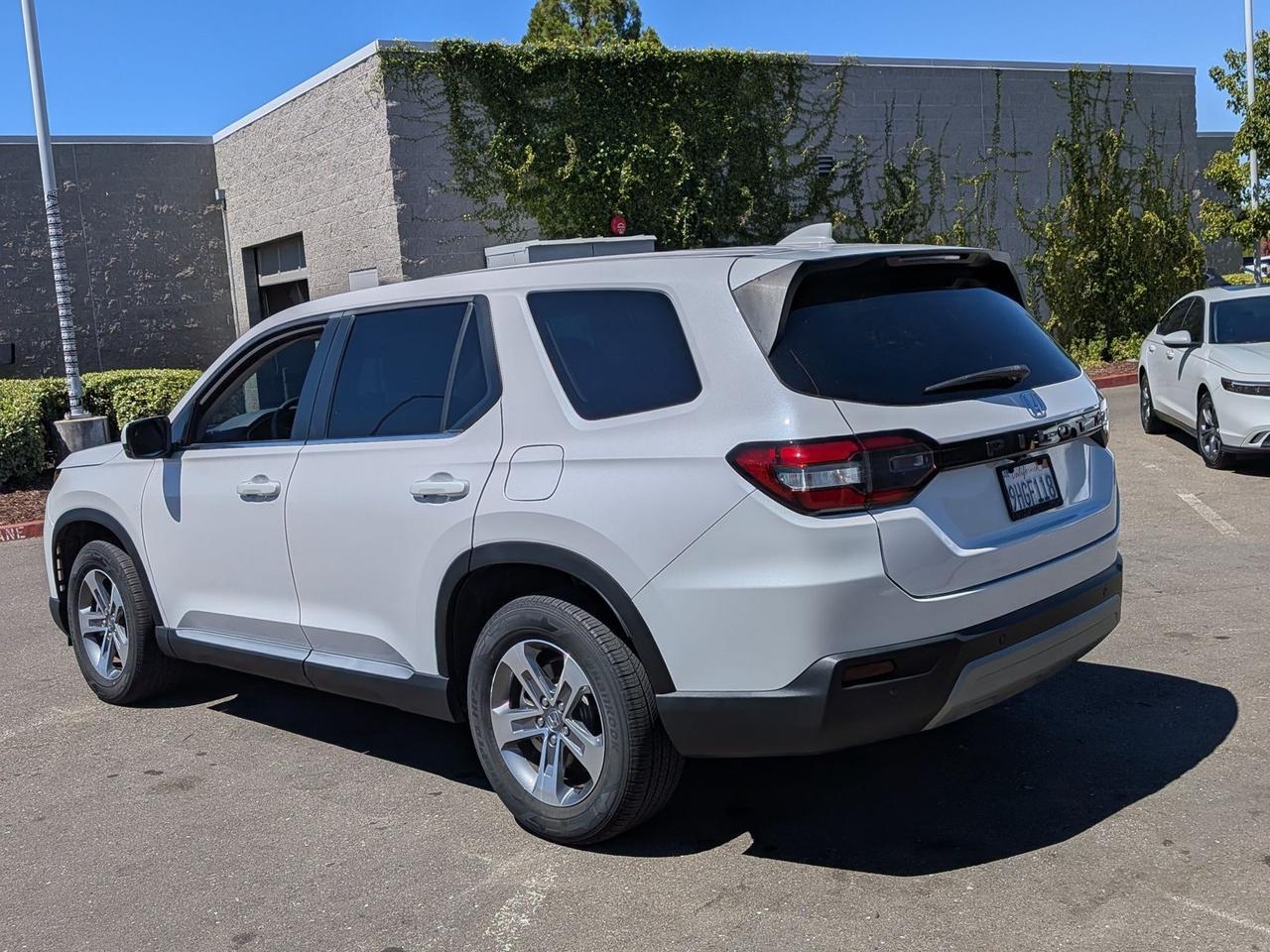 2023 Honda Pilot EX-L 8 Passenger Roseville CA