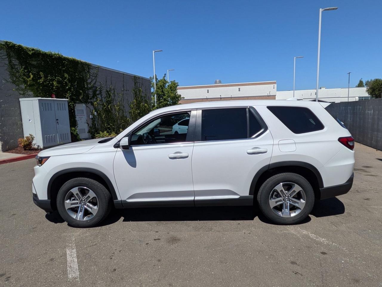2023 Honda Pilot EX-L 8 Passenger Roseville CA