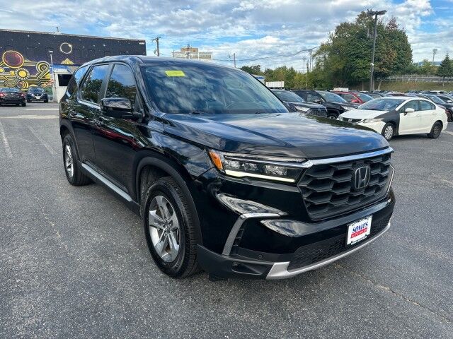 2023 Honda Pilot EX-L 8 Passenger Worcester MA