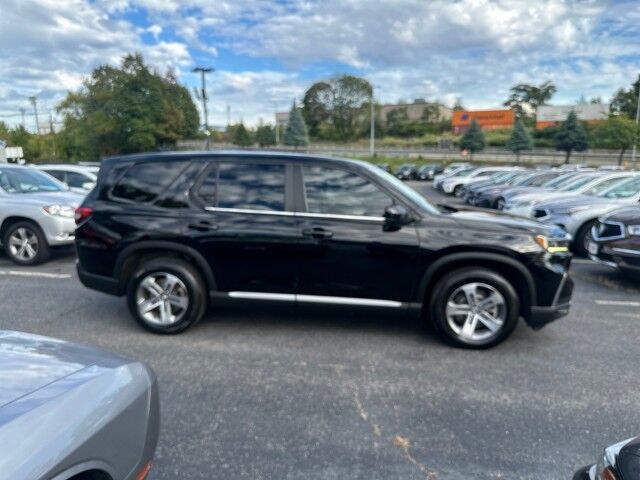 2023 Honda Pilot EX-L 8 Passenger Worcester MA