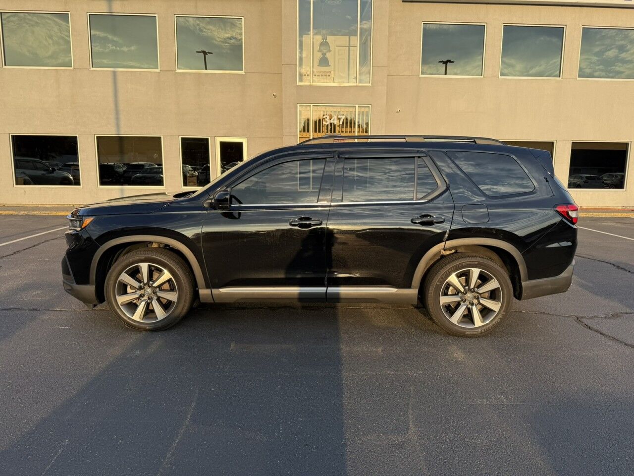 2023 Honda Pilot Elite Fitchburg MA