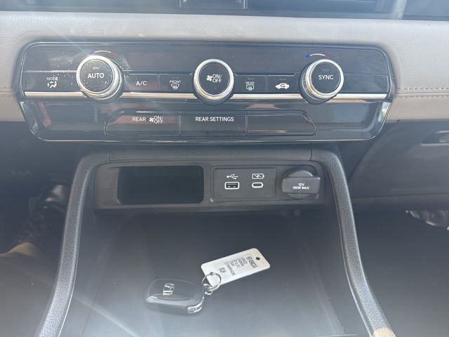 2023 Honda Pilot LX West Burlington IA