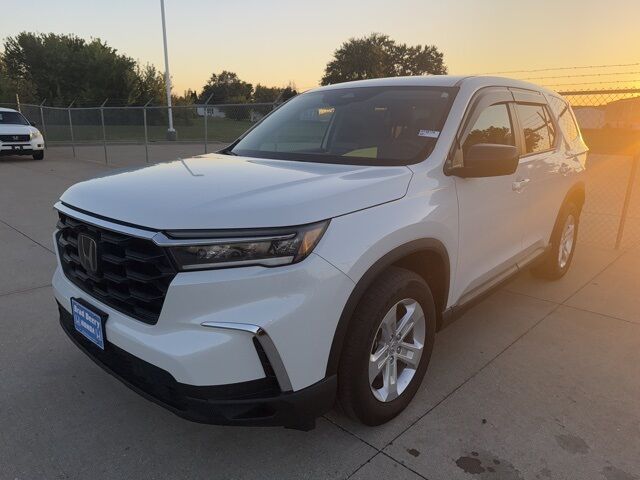 2023 Honda Pilot LX West Burlington IA