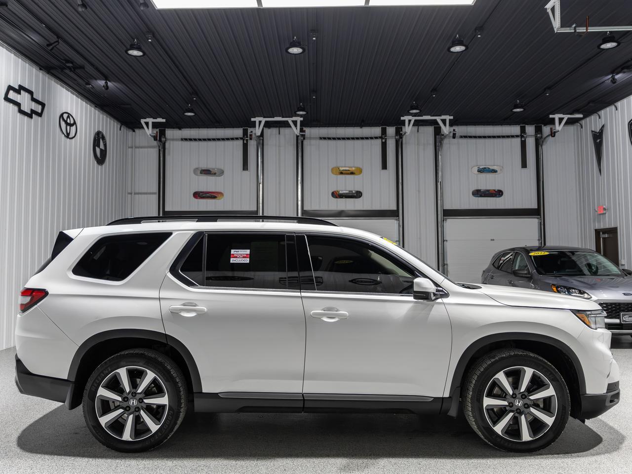 2023 Honda Pilot Touring 8-Passenger AWD NAV Cranberry PA
