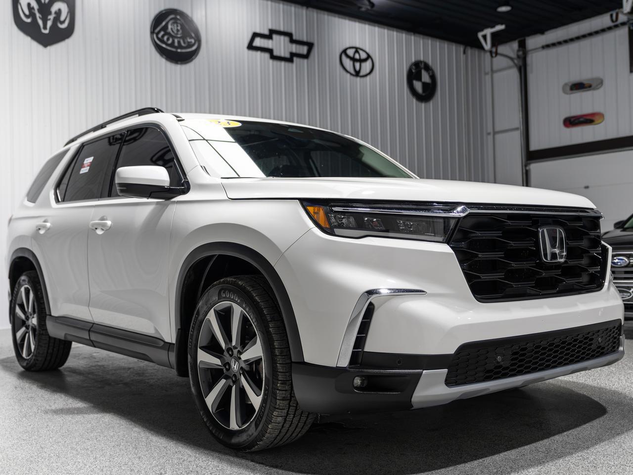 2023 Honda Pilot Touring 8-Passenger AWD NAV Cranberry PA