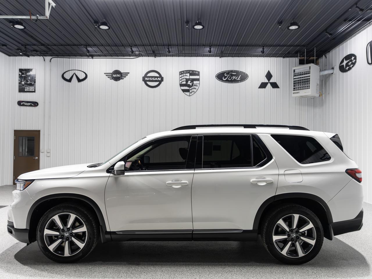 2023 Honda Pilot Touring 8-Passenger AWD NAV Cranberry PA