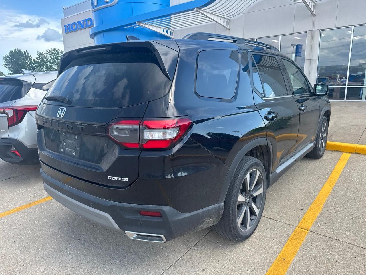 2023 Honda Pilot Touring West Burlington IA