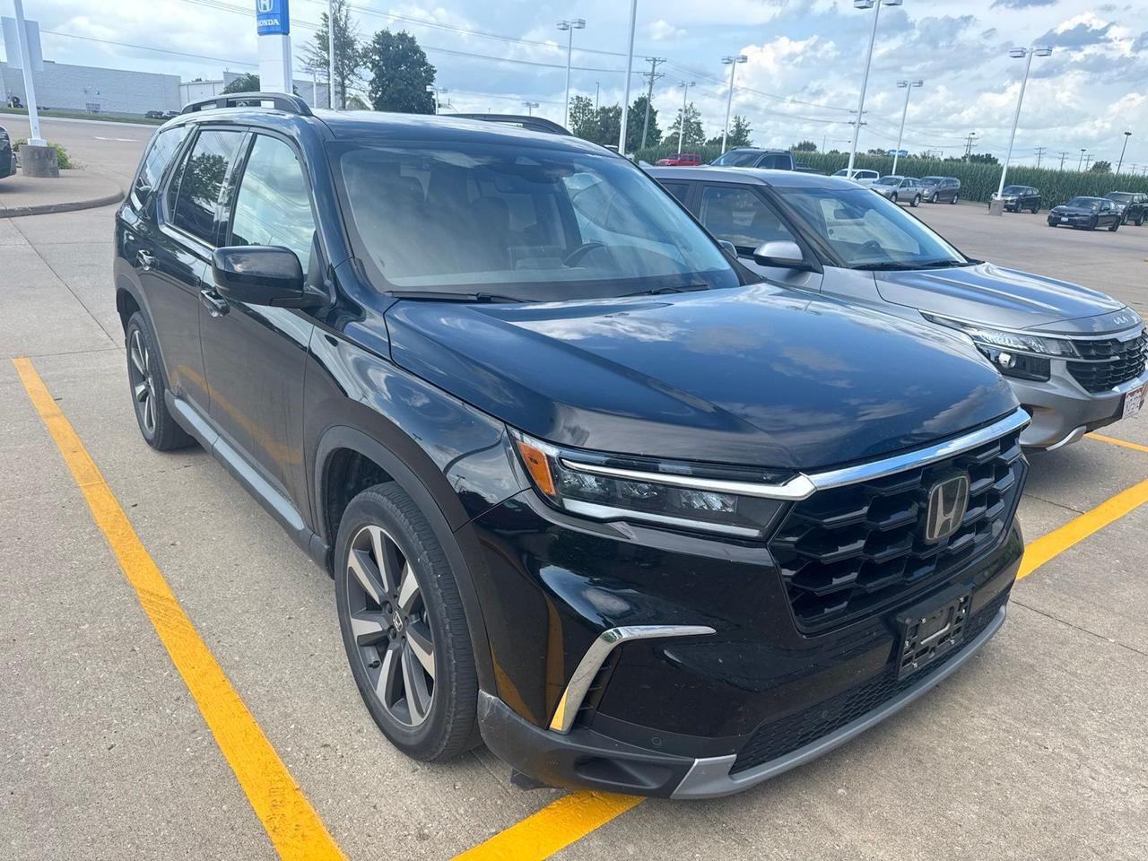2023 Honda Pilot Touring West Burlington IA