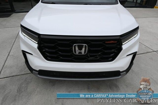 2023 Honda Pilot TrailSport / AWD / AutoStart / Power & Heated Leather Seats / Heated Steering / Panoramic Sunroof / Lane Departure & Blind Spot / Apple CarPlay & Android Auto / 360 Cam / 3rd Row / Seats 7 / Tow Pkg / 1-Owner Anchorage AK