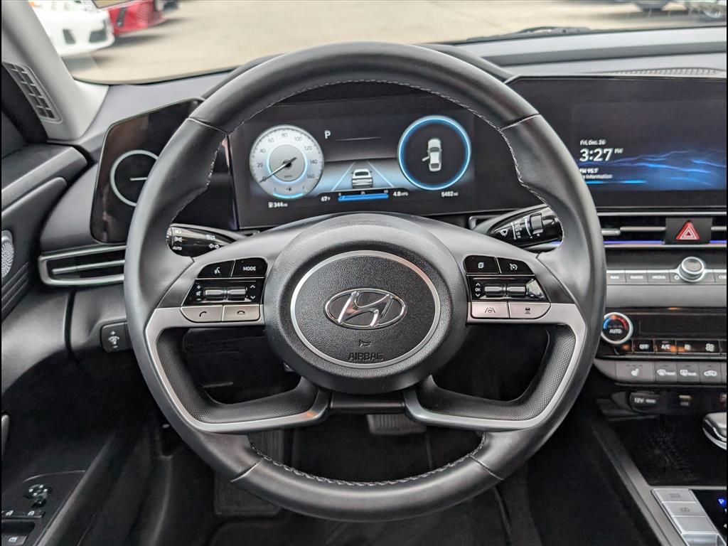 2023 Hyundai ELANTRA Limited Chattanooga TN