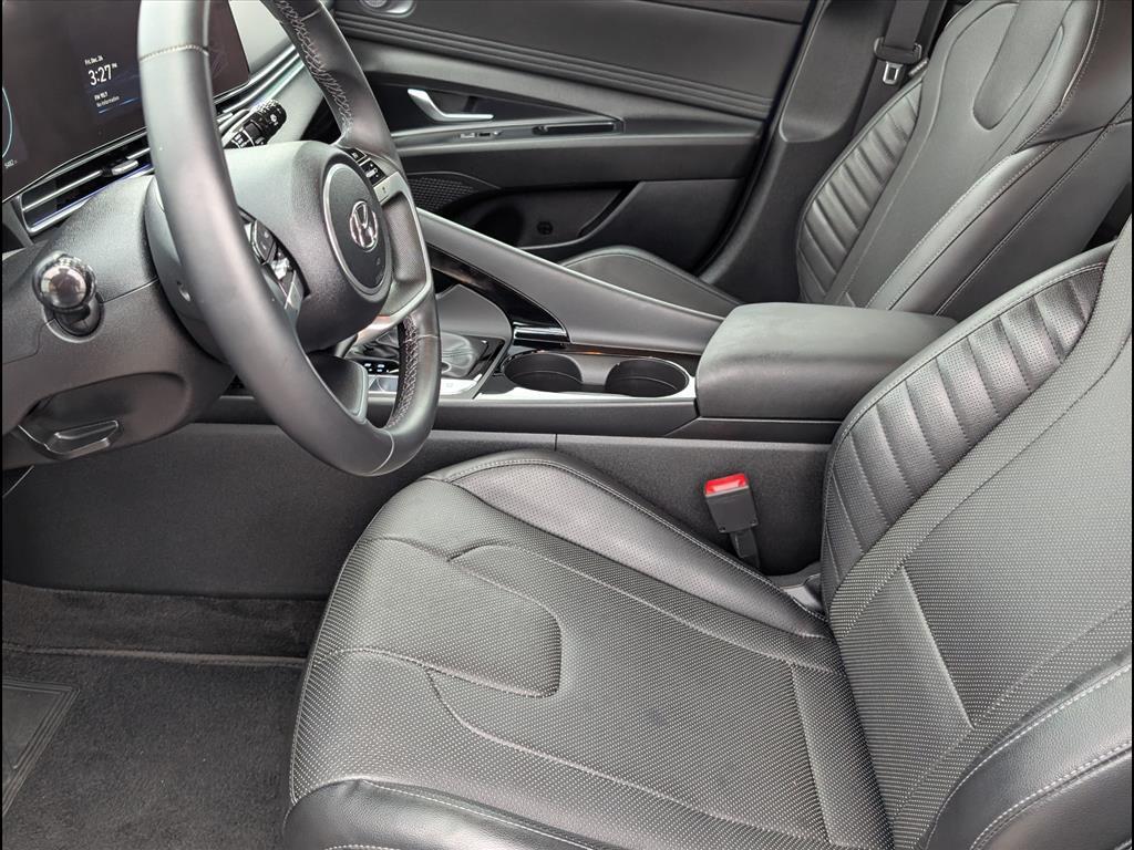 2023 Hyundai ELANTRA Limited Chattanooga TN