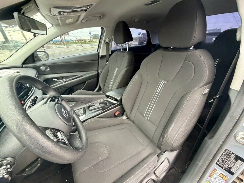 2023 Hyundai Elantra Essential Del Rio TX