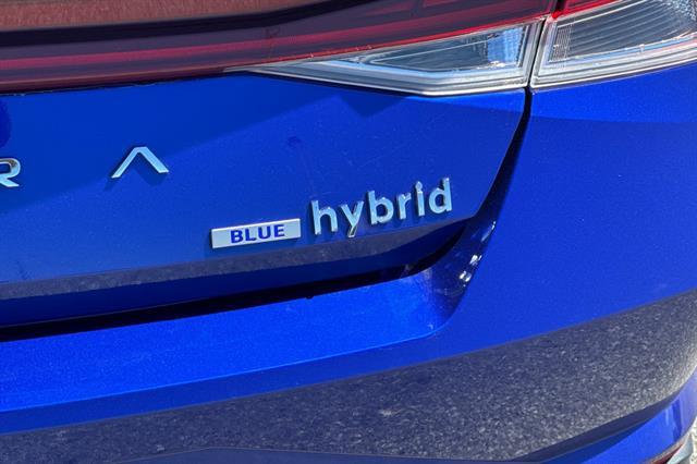 2023 Hyundai Elantra Hybrid Blue