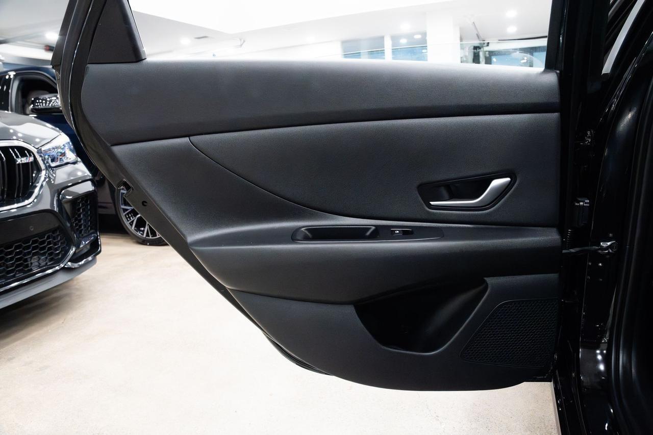 2023 Hyundai Elantra Hybrid Limited Gladstone OR