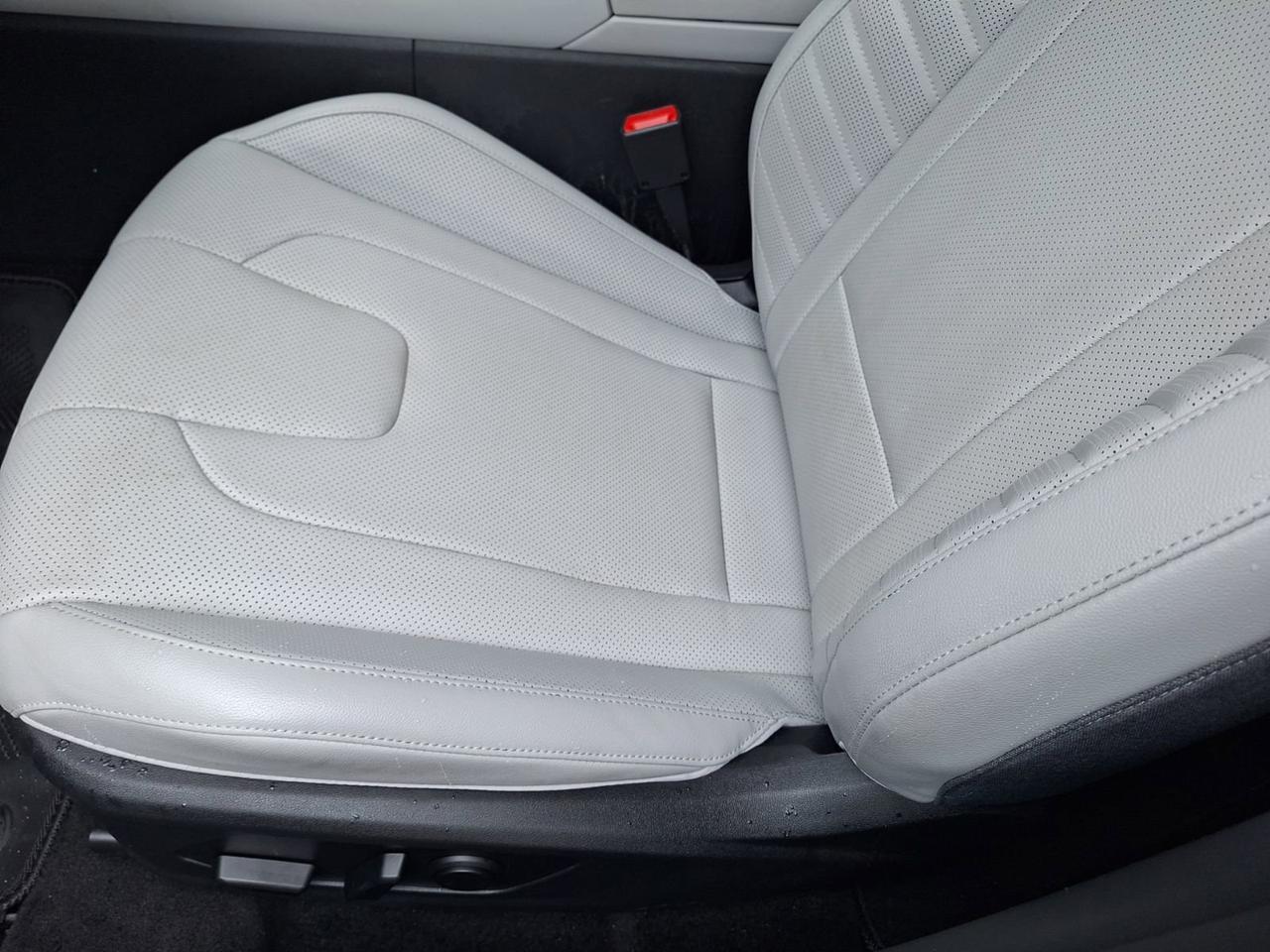 2023 Hyundai Elantra Hybrid Limited Hurst TX