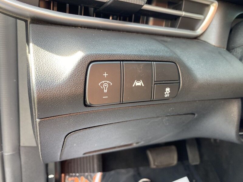 2023 Hyundai Elantra Limited Bristol  PA