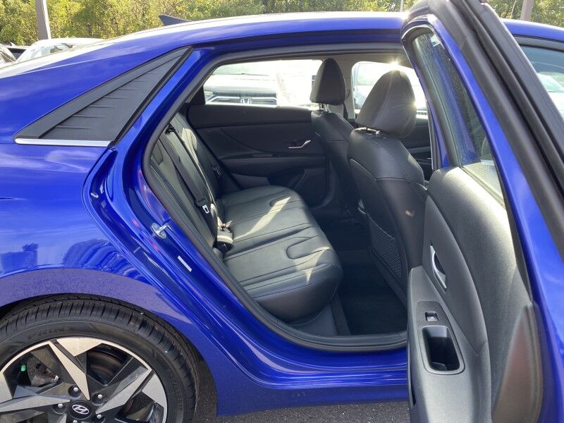 2023 Hyundai Elantra Limited Bristol  PA