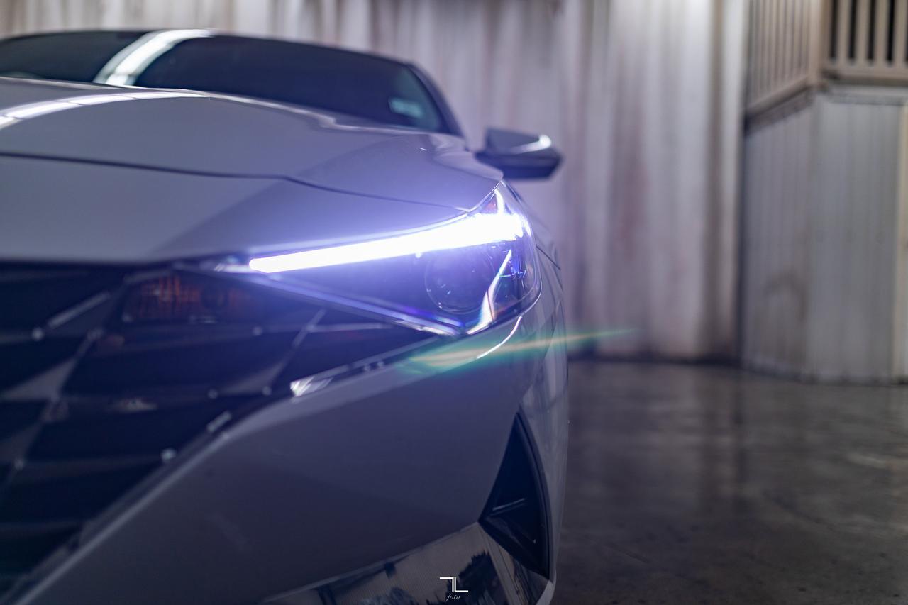 2023 Hyundai Elantra Luxury Leather Roof Nav BCam Red Deer AB