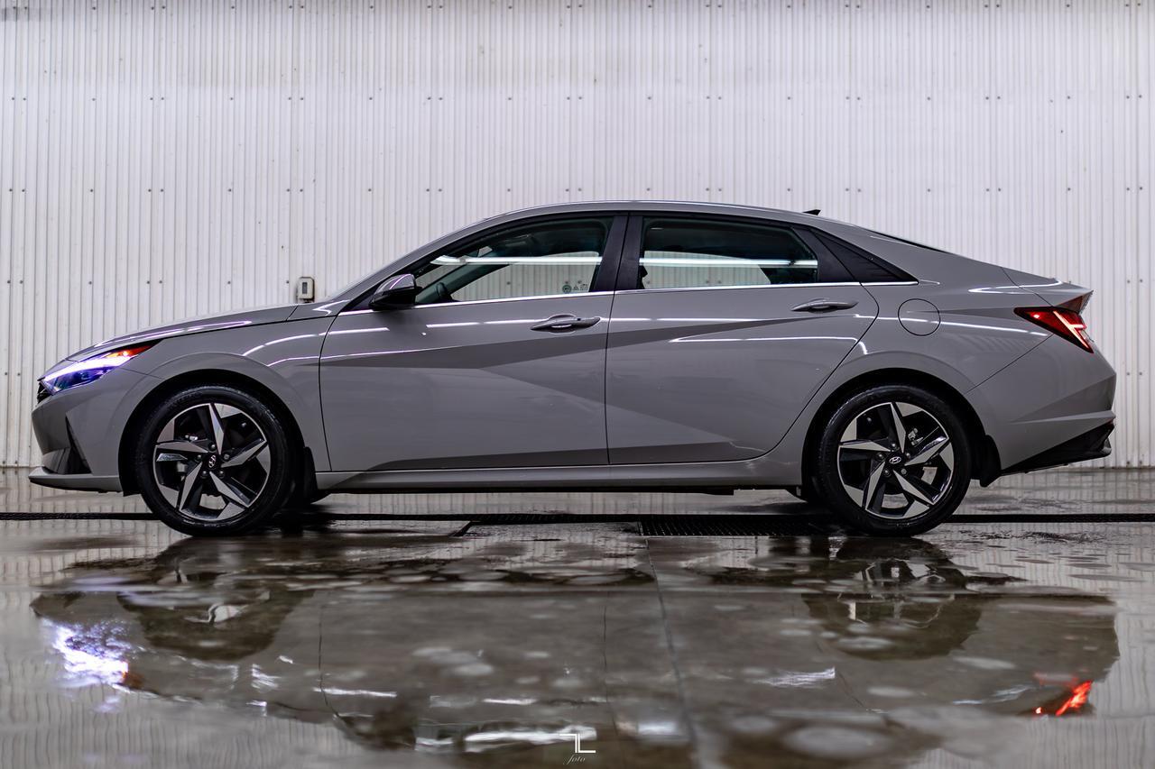 2023 Hyundai Elantra Luxury Leather Roof Nav BCam Red Deer AB