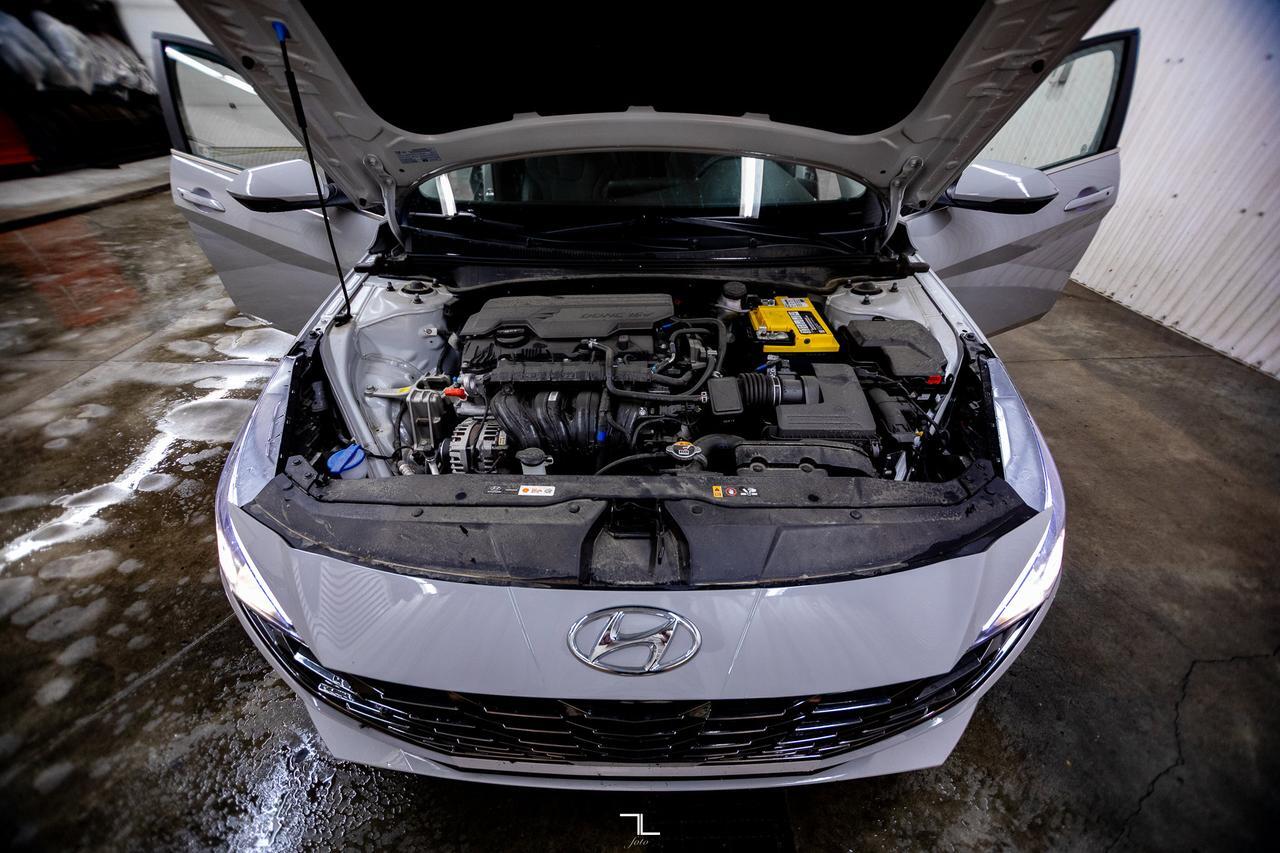 2023 Hyundai Elantra Luxury Leather Roof Nav BCam Red Deer AB