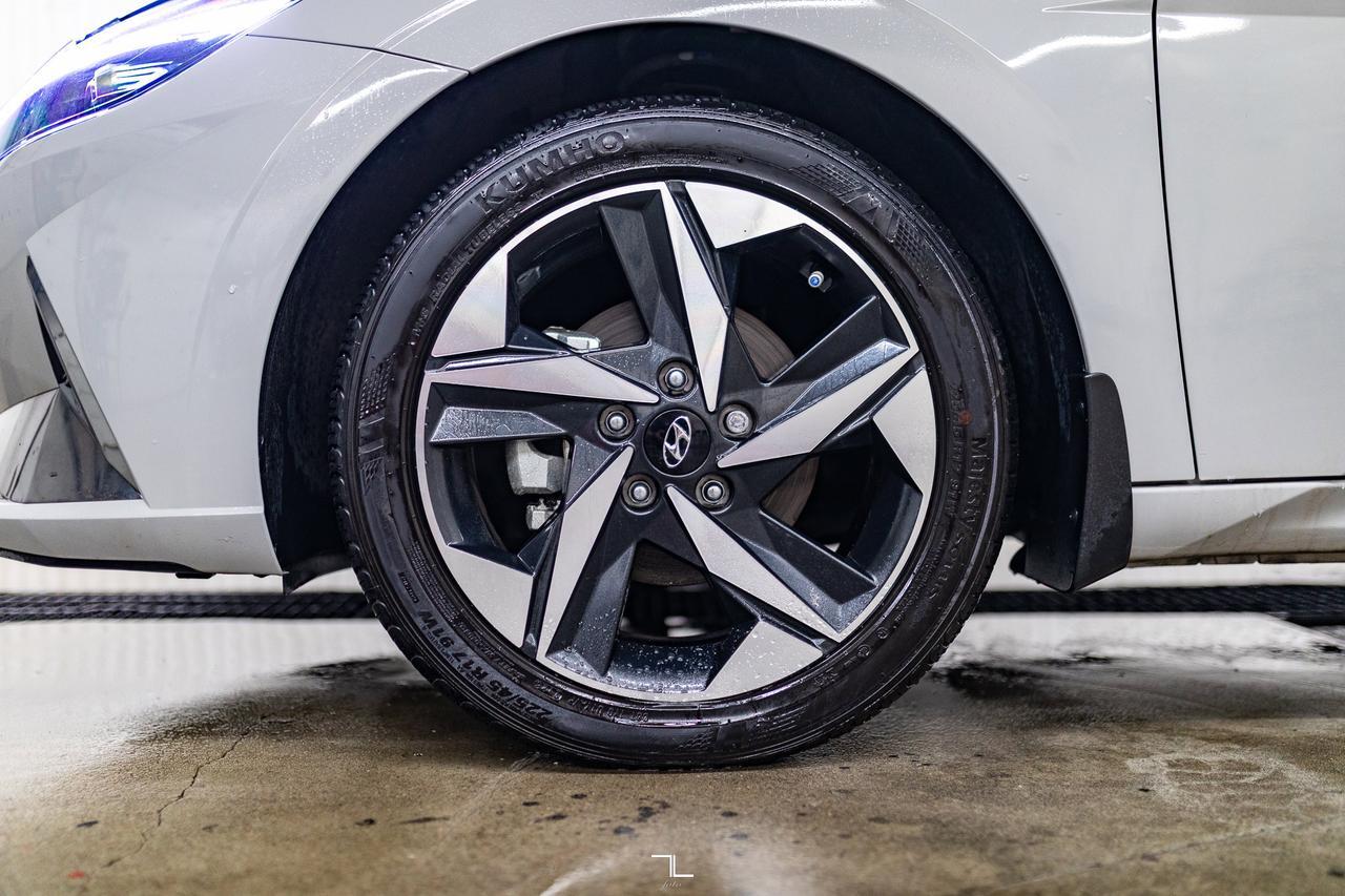 2023 Hyundai Elantra Luxury Leather Roof Nav BCam Red Deer AB