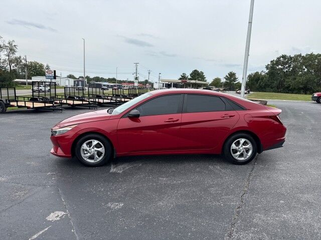2023 Hyundai Elantra SE