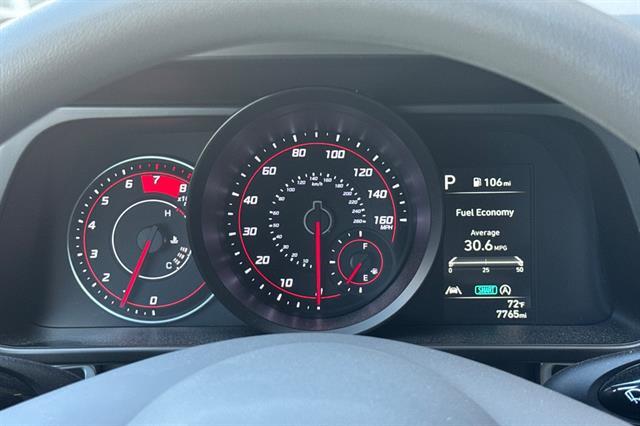 2023 Hyundai Elantra SE