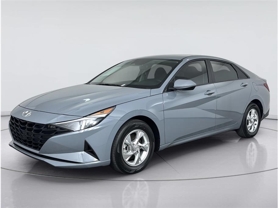 2023 Hyundai Elantra SE Sedan 4D