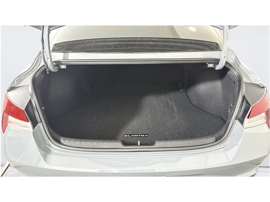 2023 Hyundai Elantra SE Sedan 4D Folsom CA