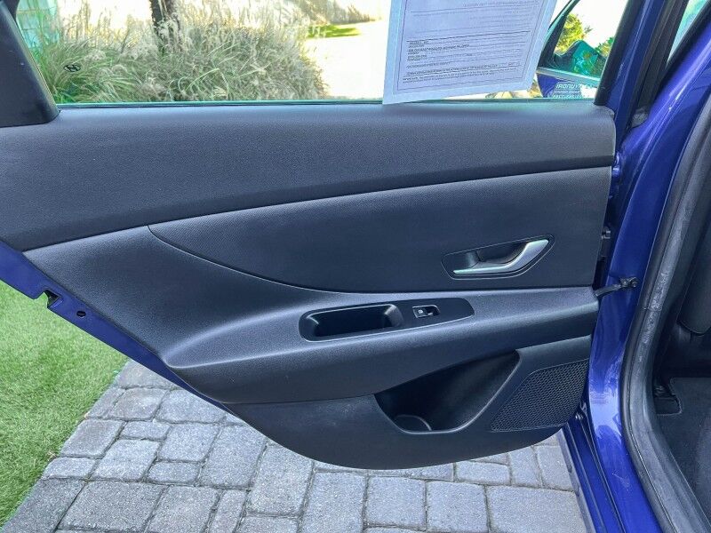 2023 Hyundai Elantra SE Wilmington NC