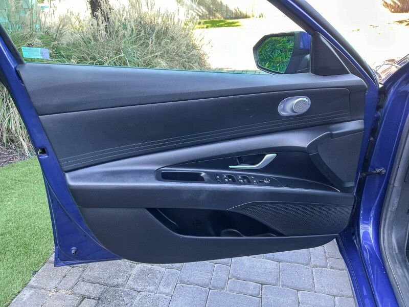 2023 Hyundai Elantra SE Wilmington NC