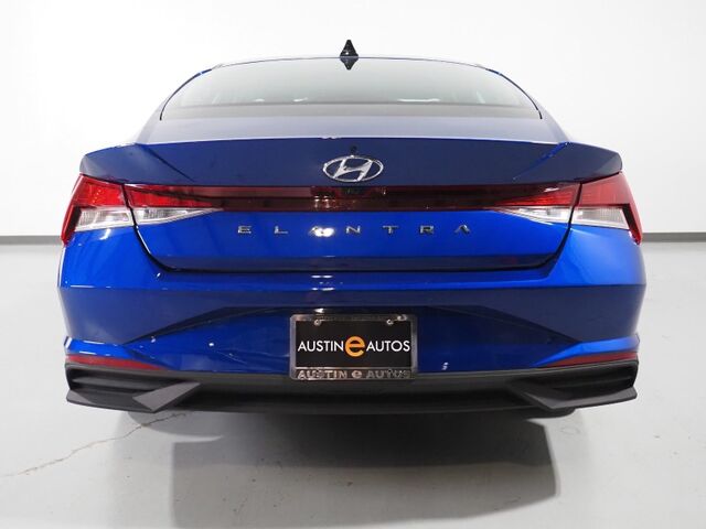 2023 Hyundai Elantra SEL *CONVENIENCE PKG, NAVIGATION, ADAPTIVE CRUISE, SAFETY ALERTS, BACKUP-CAMERA, COLOR TOUCHSCREEN, HEATED SEATS, KEYLESS ENTRY, WIRELESS CHARGING, ANDROID & APPLE Round Rock TX