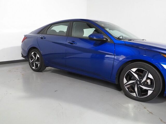 2023 Hyundai Elantra SEL *CONVENIENCE PKG, NAVIGATION, ADAPTIVE CRUISE, SAFETY ALERTS, BACKUP-CAMERA, COLOR TOUCHSCREEN, HEATED SEATS, KEYLESS ENTRY, WIRELESS CHARGING, ANDROID & APPLE Round Rock TX