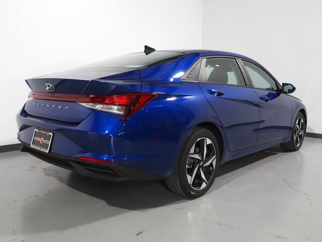 2023 Hyundai Elantra SEL *CONVENIENCE PKG, NAVIGATION, ADAPTIVE CRUISE, SAFETY ALERTS, BACKUP-CAMERA, COLOR TOUCHSCREEN, HEATED SEATS, KEYLESS ENTRY, WIRELESS CHARGING, ANDROID & APPLE Round Rock TX