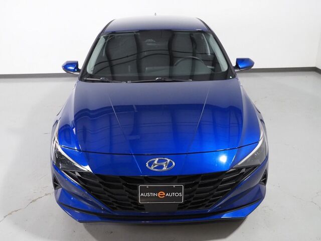 2023 Hyundai Elantra SEL *CONVENIENCE PKG, NAVIGATION, ADAPTIVE CRUISE, SAFETY ALERTS, BACKUP-CAMERA, COLOR TOUCHSCREEN, HEATED SEATS, KEYLESS ENTRY, WIRELESS CHARGING, ANDROID & APPLE Round Rock TX