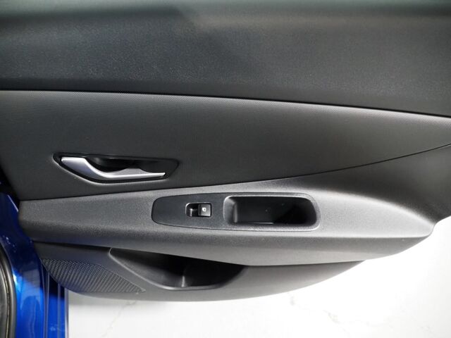 2023 Hyundai Elantra SEL *CONVENIENCE PKG, NAVIGATION, ADAPTIVE CRUISE, SAFETY ALERTS, BACKUP-CAMERA, COLOR TOUCHSCREEN, HEATED SEATS, KEYLESS ENTRY, WIRELESS CHARGING, ANDROID & APPLE Round Rock TX