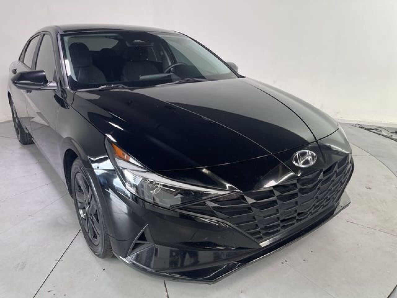 2023 Hyundai Elantra SEL FWD photo