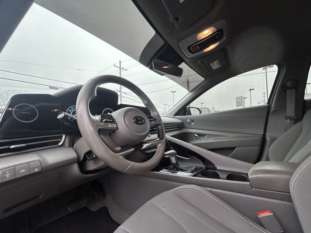 2023 Hyundai Elantra SEL Crestwood KY