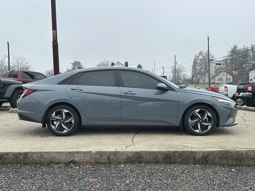 2023 Hyundai Elantra SEL Crestwood KY